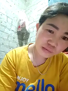 Snapshot of jienrrr chatting on November 1, 2025, 12:28 am jienrrr online show from November 1, 2025, 12:28 am