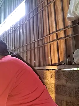 yoowwmr online show from November 10, 2025, 2:16 am