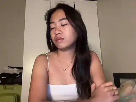 candycrushyyy online show from November 8, 2025, 8:01 pm