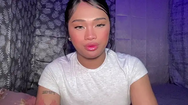 Exotic alyssa69 online show from April 1, 2026, 5:43 pm