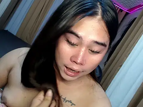 stacykush online show from September 19, 2025, 7:18 pm