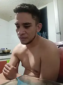 Snapshot of Andreshot911 chatting on October 25, 2025, 4:44 am Andreshot911 online show from October 25, 2025, 4:44 am