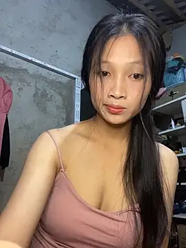 vyvy777 online show from September 30, 2025, 1:50 pm