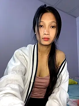 vyvy777 online show from October 27, 2025, 1:28 am