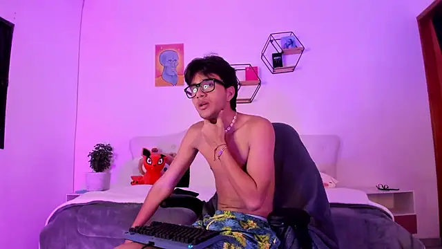 jin luna online show from October 7, 2025, 11:44 am