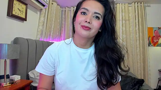 DsexiestQueenx online show from November 17, 2025, 2:32 pm