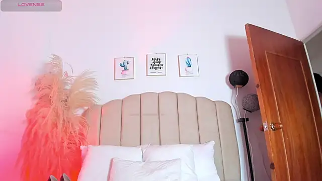 Snapshot of _aithanaa_ chatting on October 30, 2025, 8:28 pm aithanaa online show from October 30, 2025, 8:28 pm