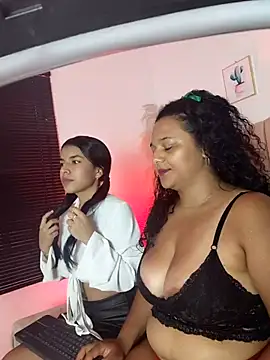 Snapshot of _aithanaa_ chatting on October 31, 2025, 2:13 pm aithanaa online show from October 31, 2025, 2:13 pm