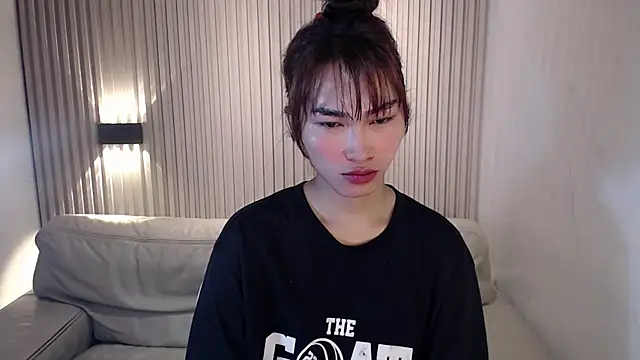 lovelychanel69xx online show from December 18, 2025, 11:41 pm