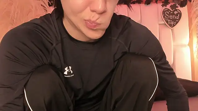 Daphne And Roger online show from April 9, 2026, 11:05 am