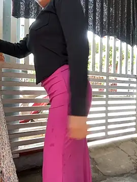 Snapshot of FishingGirl chatting on November 19, 2025, 2:22 am FishingGirl online show from November 19, 2025, 2:22 am