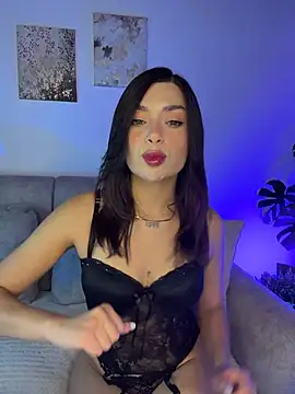 Snapshot of Estrer_collins chatting on May 22, 2026, 9:57 pm Estrer collins online show from May 22, 2026, 9:57 pm