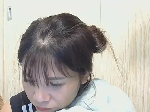 Ori299 online show from December 2, 2025, 5:09 am