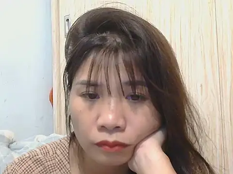 Ori299 online show from December 4, 2025, 6:12 am