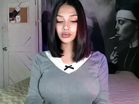 itsmekarinaaa online show from March 29, 2026, 4:52 pm