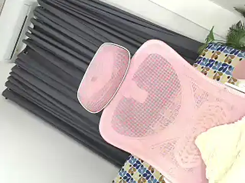 sexygoddess2999 online show from November 6, 2025, 11:14 am