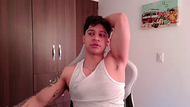 Snapshot of domsantiago_ chatting on September 20, 2025, 2:55 pm domsantiago online show from September 20, 2025, 2:55 pm