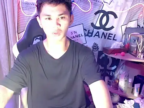 Snapshot of asianhardcock25 chatting on November 11, 2025, 10:10 am asianhardcock25 online show from November 11, 2025, 10:10 am