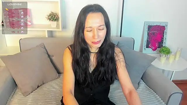 Snapshot of RubiHarlot chatting on October 11, 2025, 1:17 am RubiHarlot online show from October 11, 2025, 1:17 am