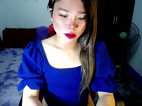 Snapshot of Urassiansweetcummer chatting on November 19, 2025, 1:38 am Urassiansweetcummer online show from November 19, 2025, 1:38 am