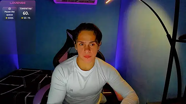 Snapshot of Maximiliano_scoott__ chatting on October 3, 2025, 6:53 pm Maximiliano scoott online show from October 3, 2025, 6:53 pm