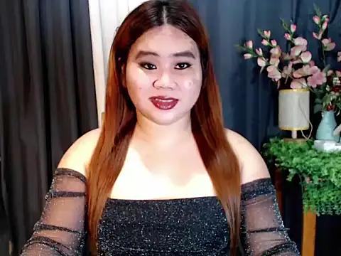 Snapshot of queen_staceyy chatting on October 15, 2025, 6:33 am queen staceyy online show from October 15, 2025, 6:33 am