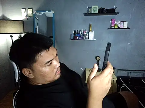 amanda vuitton online show from September 14, 2025, 6:30 pm