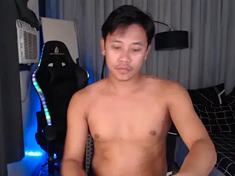 alexsuckable01 online show from April 4, 2026, 5:19 pm