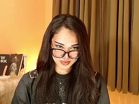 Snapshot of magnificent_kitana chatting on November 3, 2025, 11:36 am magnificent kitana online show from November 3, 2025, 11:36 am