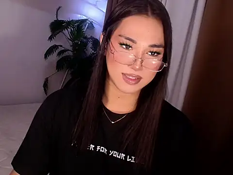 Snapshot of magnificent_kitana chatting on July 24, 2026, 10:28 pm magnificent kitana online show from July 24, 2026, 10:28 pm