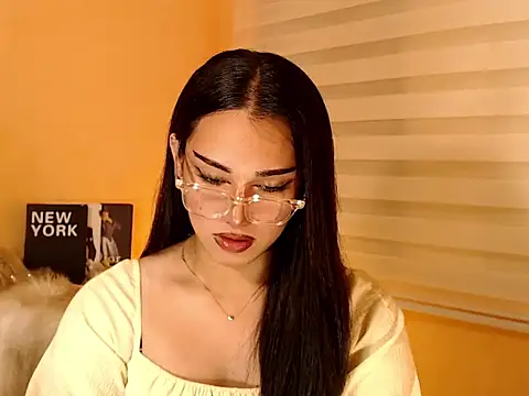 Snapshot of magnificent_kitana chatting on November 14, 2025, 1:26 pm magnificent kitana online show from November 14, 2025, 1:26 pm