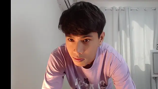 Snapshot of shokolet_2001 chatting on December 4, 2025, 4:11 am shokolet 2001 online show from December 4, 2025, 4:11 am