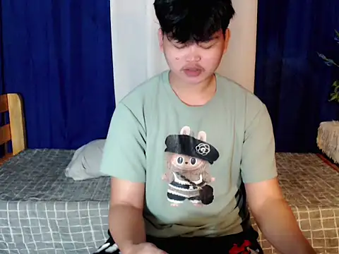 Reynelcock online show from February 7, 2026, 12:13 pm