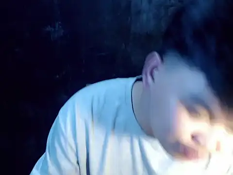 Reynelcock online show from September 17, 2025, 4:09 pm