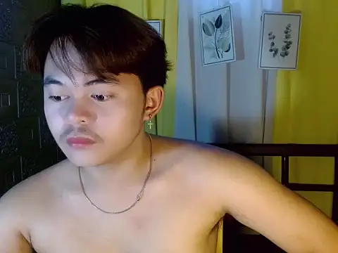 Snapshot of urguy_toshi chatting on May 11, 2026, 2:45 pm urguy toshi online show from May 11, 2026, 2:45 pm