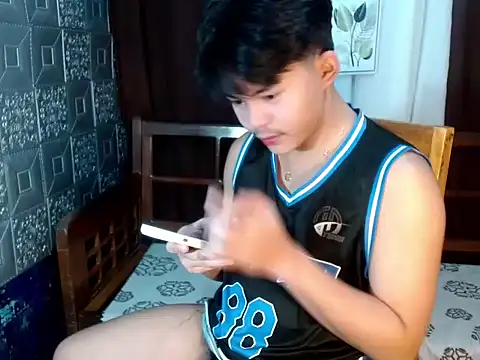 Snapshot of urguy_toshi chatting on September 9, 2025, 2:26 pm urguy toshi online show from September 9, 2025, 2:26 pm