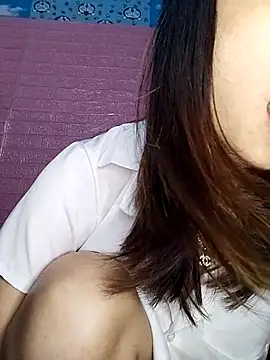 Snapshot of Heny_LT chatting on October 22, 2025, 9:31 am Heny LT online show from October 22, 2025, 9:31 am