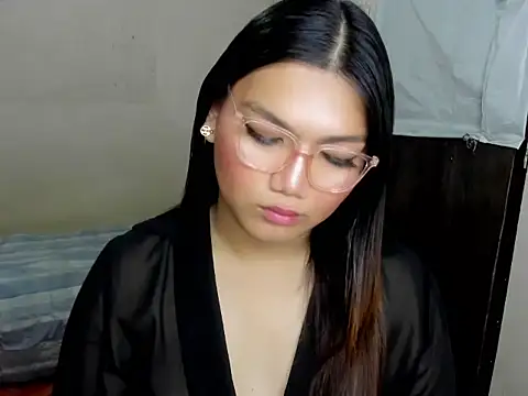 Snapshot of Lou_heart chatting on October 22, 2025, 3:50 am Lou heart online show from October 22, 2025, 3:50 am