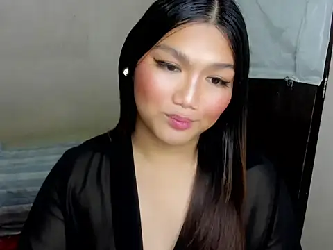 Snapshot of Lou_heart chatting on October 22, 2025, 3:55 pm Lou heart online show from October 22, 2025, 3:55 pm