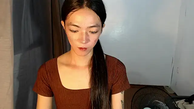 Snapshot of slimladyxoxo chatting on September 17, 2025, 10:17 am slimladyxoxo online show from September 17, 2025, 10:17 am