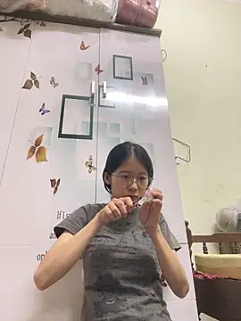 meomeo2k6 online show from October 24, 2025, 6:23 am