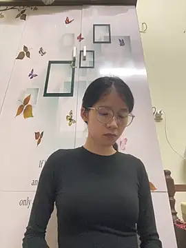 meomeo2k6 online show from November 21, 2025, 2:05 pm