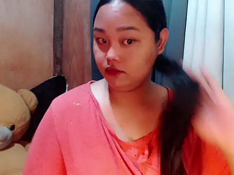  Lylia online show from December 5, 2025, 1:05 am