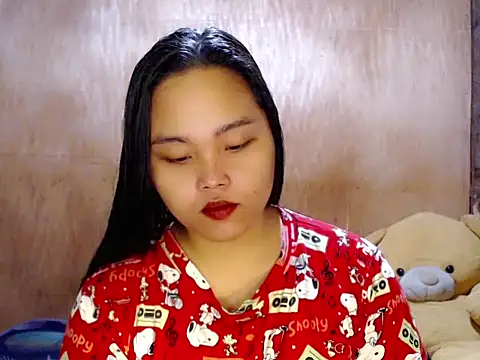 Snapshot of _Lylia chatting on April 4, 2026, 8:04 pm Lylia online show from April 4, 2026, 8:04 pm