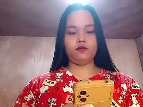 Snapshot of _Lylia chatting on April 1, 2026, 9:23 pm Lylia online show from April 1, 2026, 9:23 pm