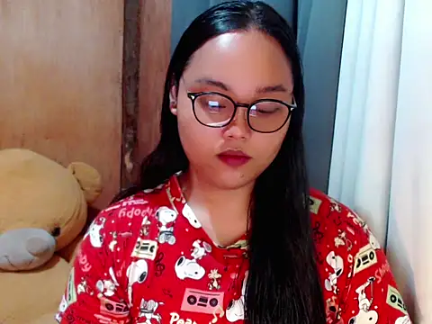  Lylia online show from November 26, 2025, 8:20 pm