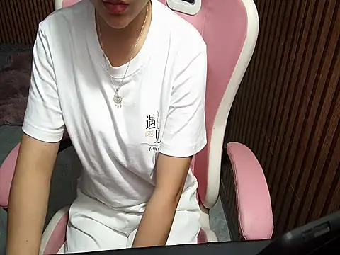 Snapshot of Ori-Yannie chatting on July 16, 2026, 5:04 am Ori-Yannie online show from July 16, 2026, 5:04 am