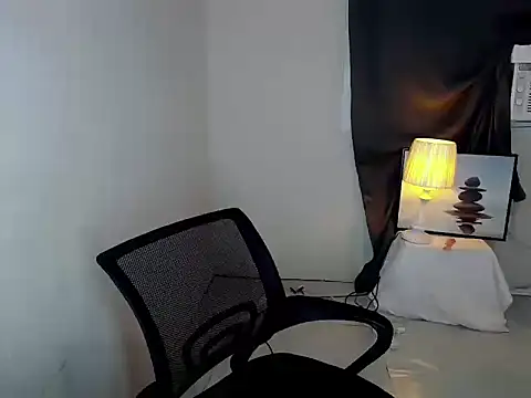 Snapshot of Filipina_milker chatting on October 17, 2025, 1:02 pm Filipina milker online show from October 17, 2025, 1:02 pm