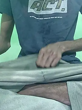 rockyy23boy online show from November 7, 2025, 1:43 am