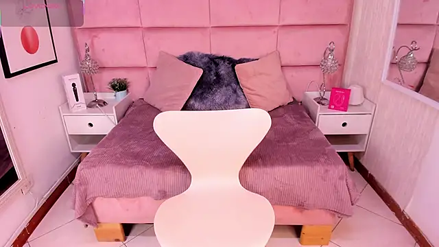 Snapshot of Janah_Myers chatting on December 20, 2025, 12:52 pm Janah Myers online show from December 20, 2025, 12:52 pm